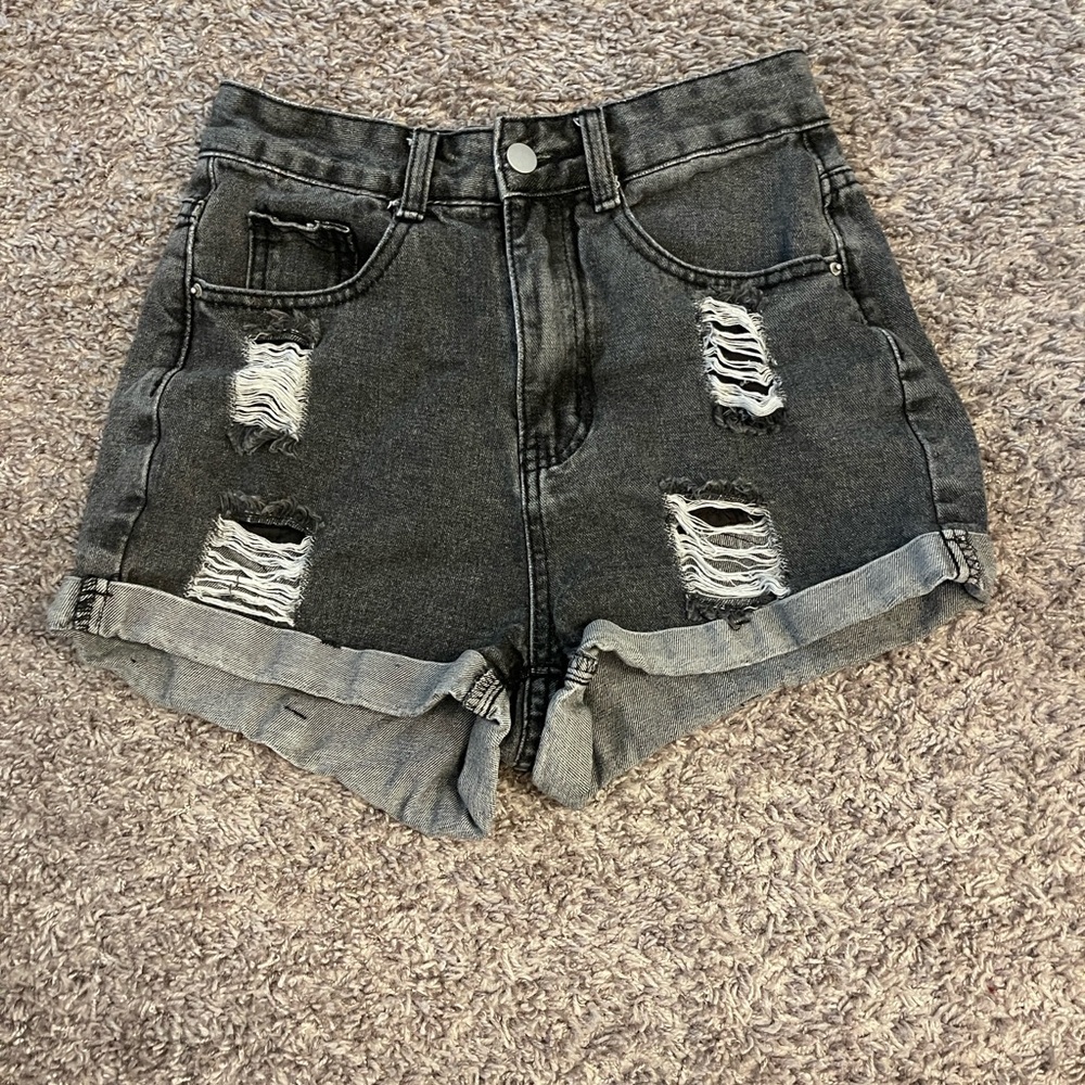 SHEIN EZwear Roll Up Hem Ripped Denim Shorts